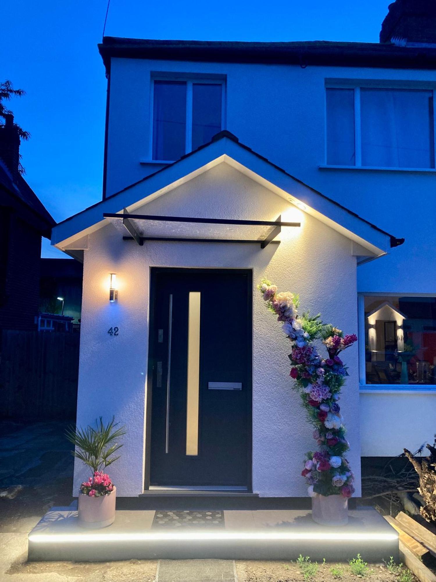 Cosy Modern Family Free Parking Garden Londra